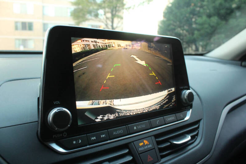 2022 Nissan Altima 2.5 SV