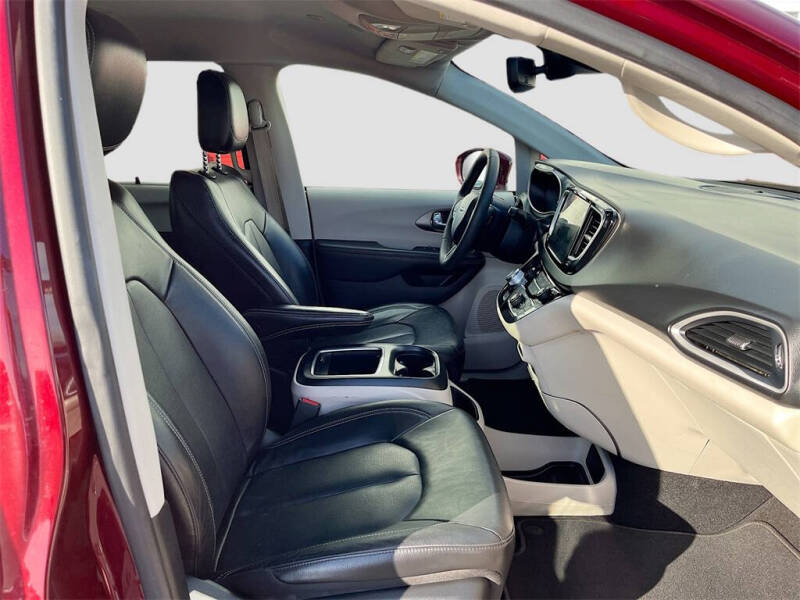 2022 Chrysler Pacifica Touring L