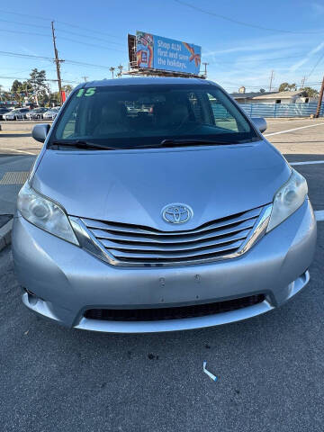 2015 Toyota Sienna LE 8-Passenger