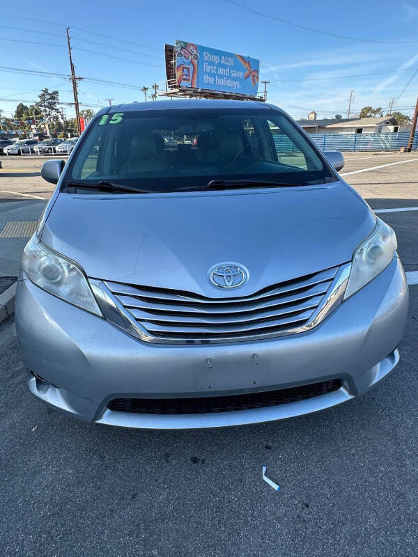 2015 Toyota Sienna LE 8-Passenger