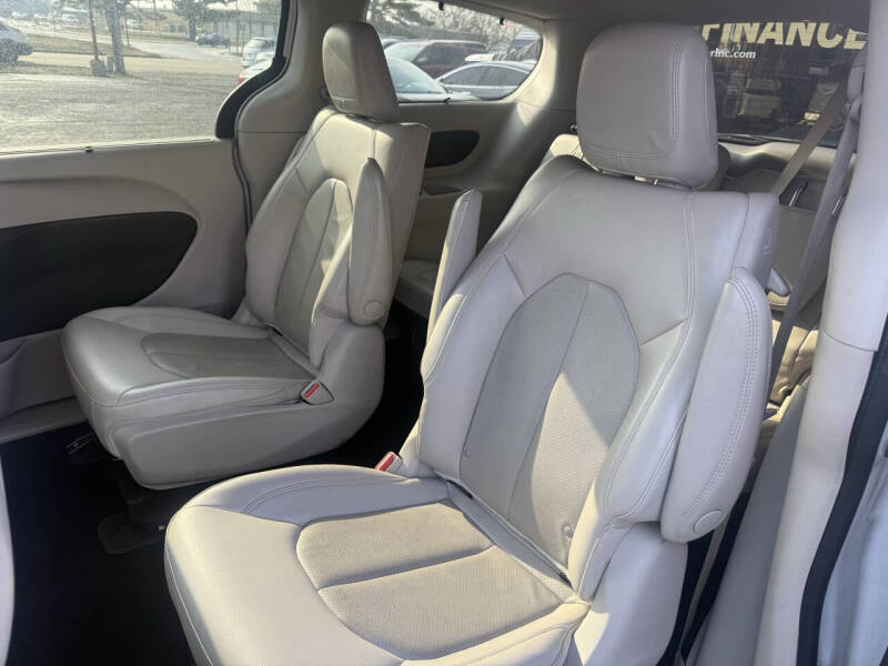 2021 Chrysler Pacifica Hybrid Touring L