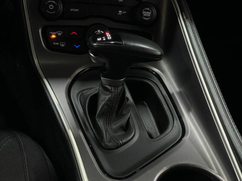 2022 Dodge Challenger SXT