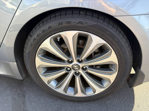 2014 Hyundai Genesis 5.0L R-Spec