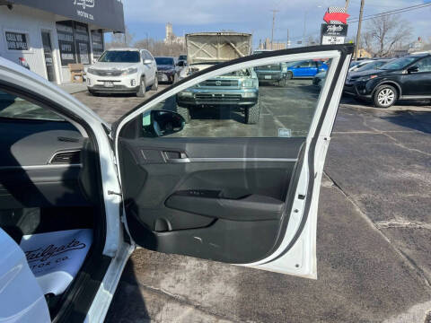 2019 Hyundai Elantra