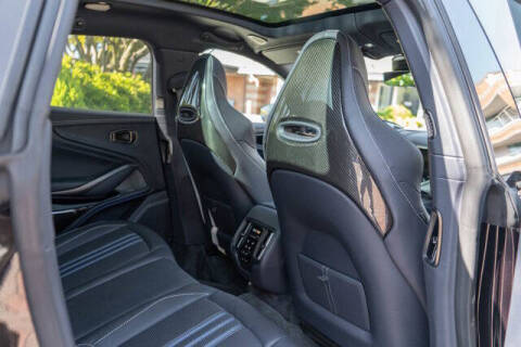 2025 Aston Martin DBX 707