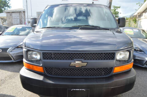 2017 Chevrolet Express Passenger