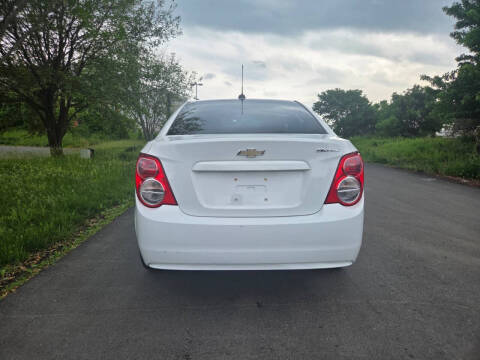 2016 Chevrolet Sonic LS Auto