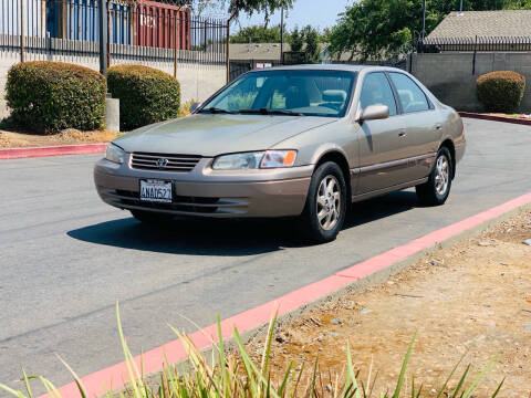 1999 Toyota Camry for sale at GALAXY AUTO DEALS INC in Sacramento CA