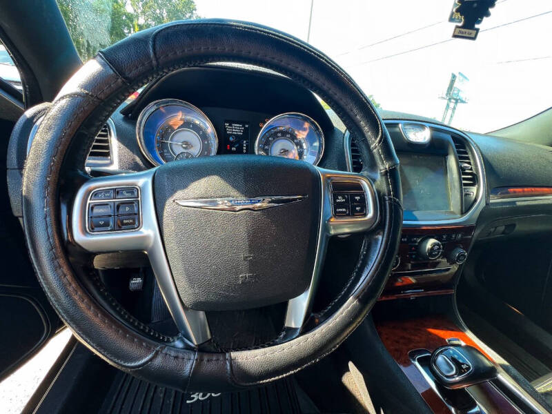 2012 Chrysler 300 Limited