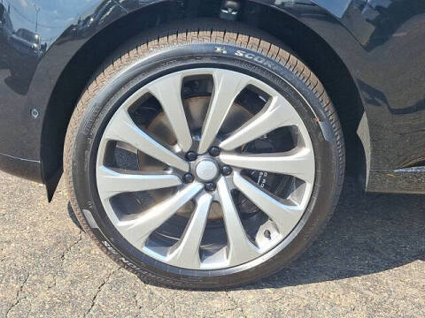 2025 Land Rover Range Rover P530 SE