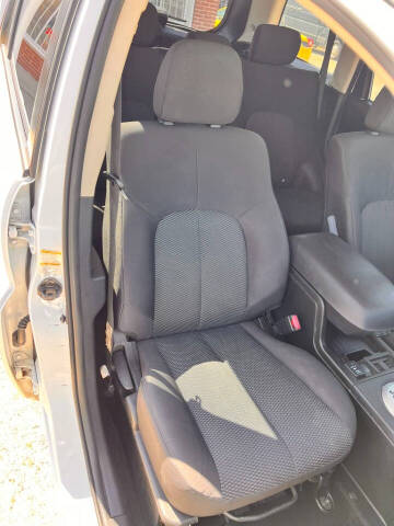 2011 Mitsubishi Endeavor LS