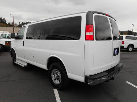 2017 Chevrolet Express LT 3500