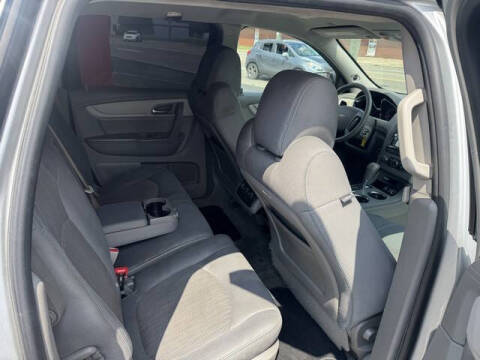 2017 Chevrolet Traverse LS