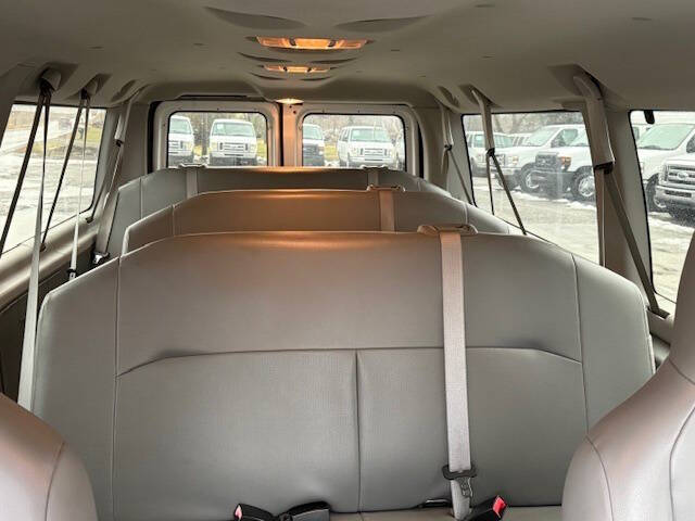 2013 Ford E-Series E-350 SD XL