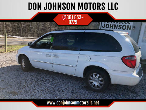 2005 Chrysler Town and Country for sale at DON JOHNSON MOTORS LLC in Lisbon OH