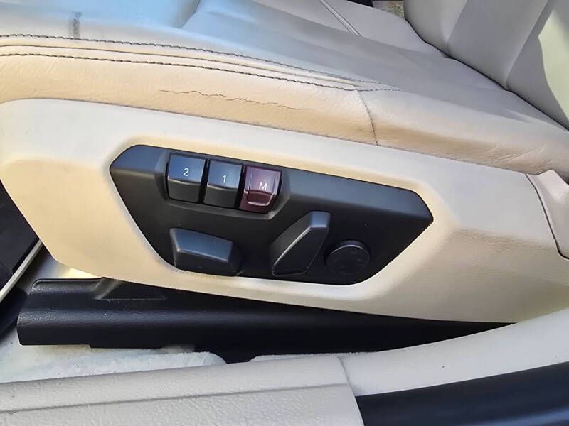 2012 BMW 3 Series 328i