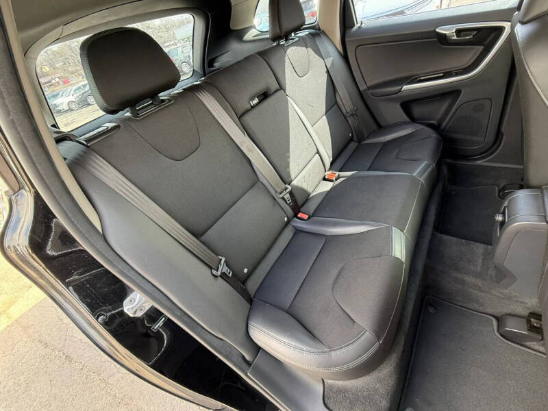2016 Volvo XC60 T5 Drive-E