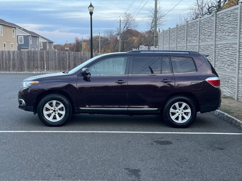 2011 Toyota Highlander null photo 5