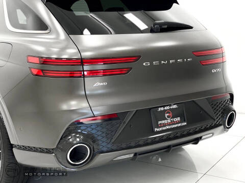 2023 Genesis GV70 2.5T Standard