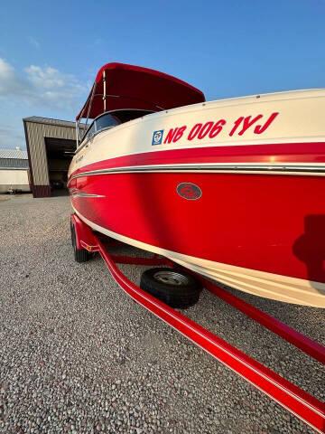 2006 Rinker 246BR