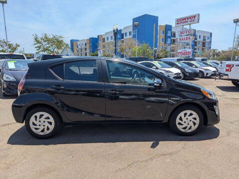 2016 Toyota Prius c Two