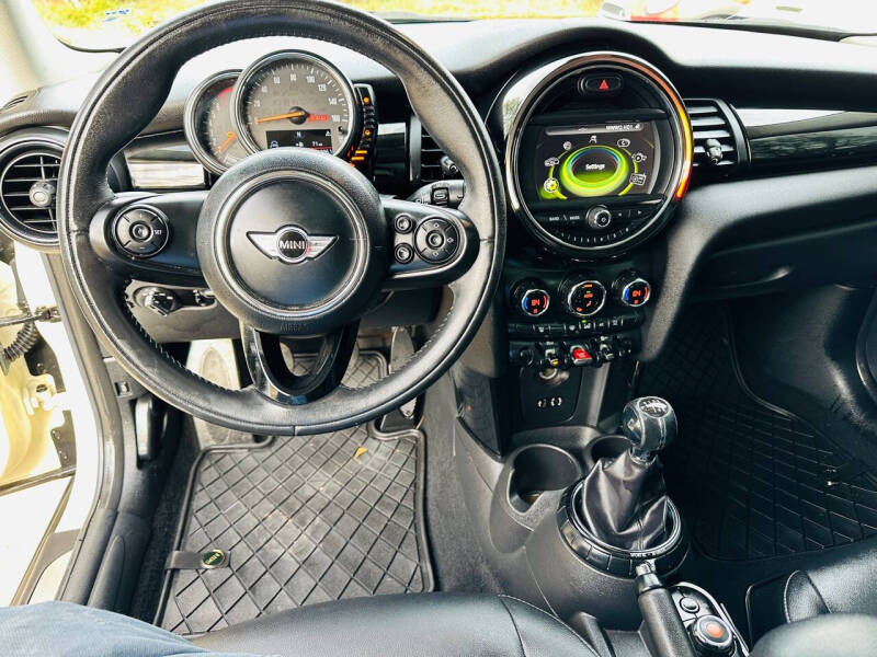 2016 MINI Cooper Base photo 29