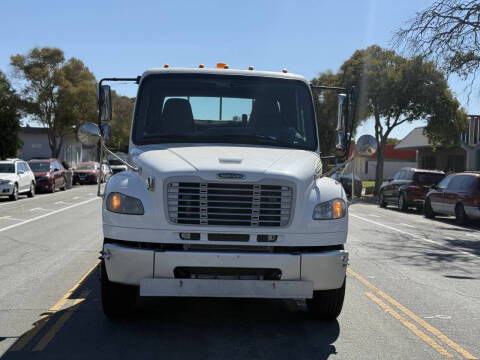 2016 Freightliner M2 106