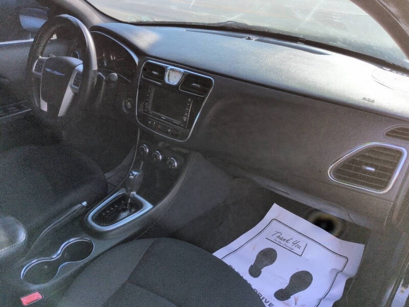 2013 Chrysler 200 Touring