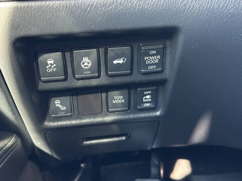 2017 Nissan Pathfinder SL