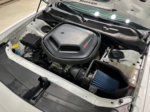 2016 Dodge Challenger 392 HEMI Scat Pack Shaker