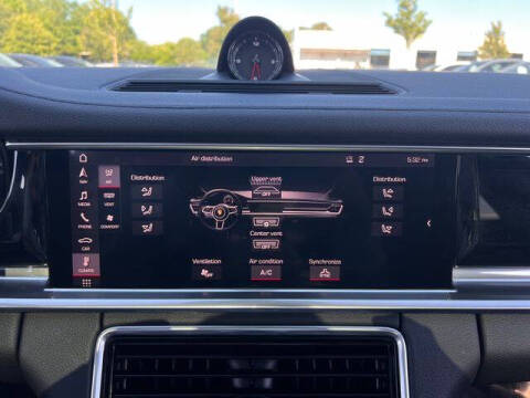 2019 Porsche Panamera 4
