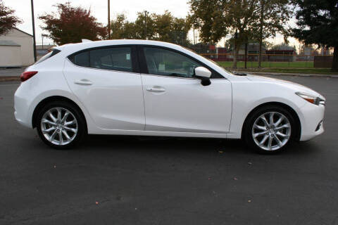 2018 Mazda MAZDA3 Touring