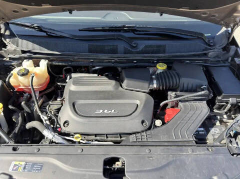 2017 Chrysler Pacifica Touring-L Plus
