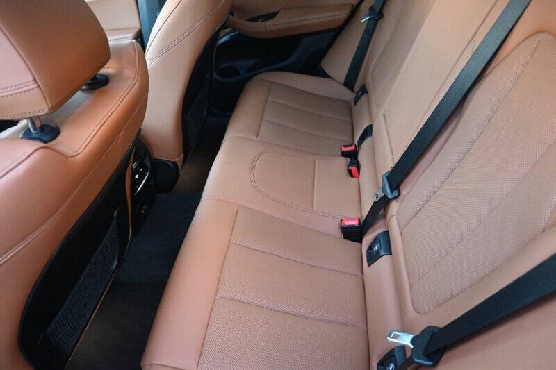 2023 BMW X4 xDrive30i