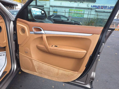 2004 Porsche Cayenne S