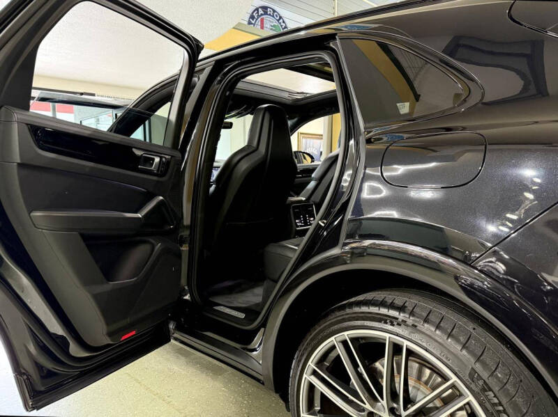 2020 Porsche Cayenne E-Hybrid