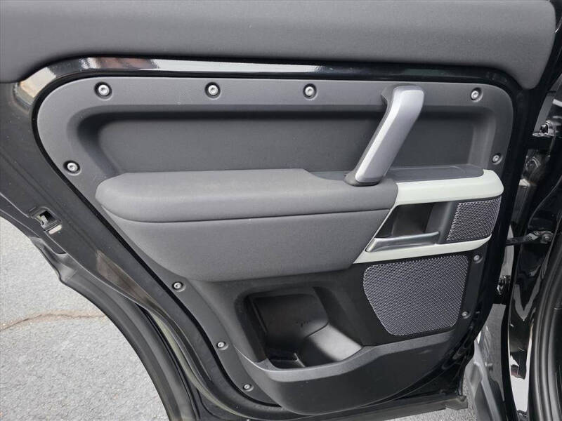 2023 Land Rover Defender 110 X-Dynamic SE