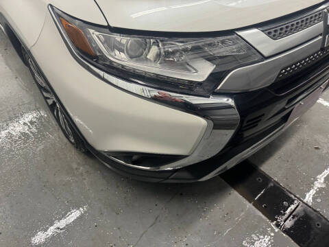 2019 Mitsubishi Outlander SE