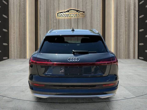 2019 Audi e-tron quattro Prestige