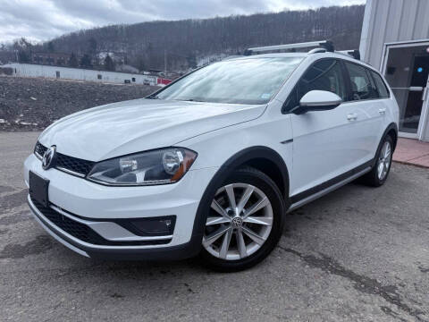 2017 Volkswagen Golf Alltrack for sale at PRICELINE AUTOS in Binghamton NY