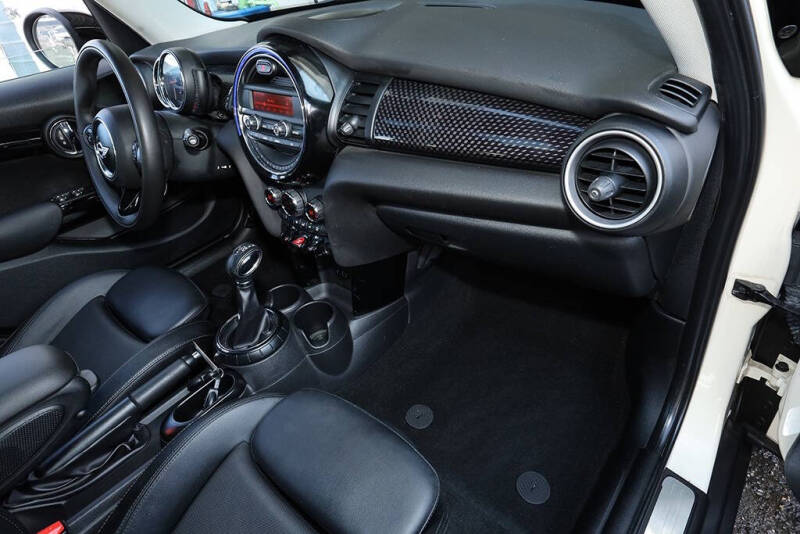 2015 MINI Hardtop 4 Door Cooper S