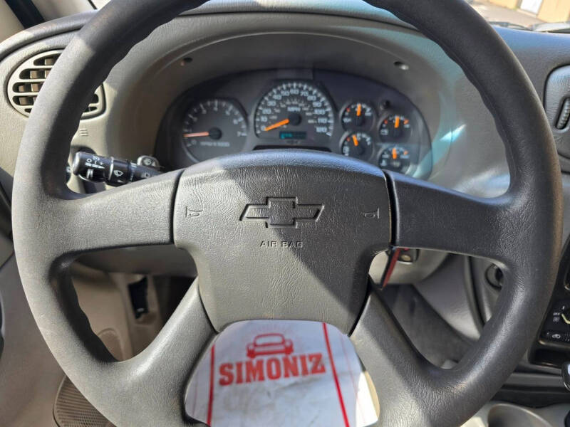 2004 Chevrolet TrailBlazer LS