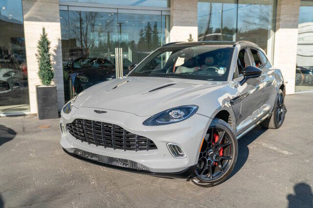 2021 Aston Martin DBX 43