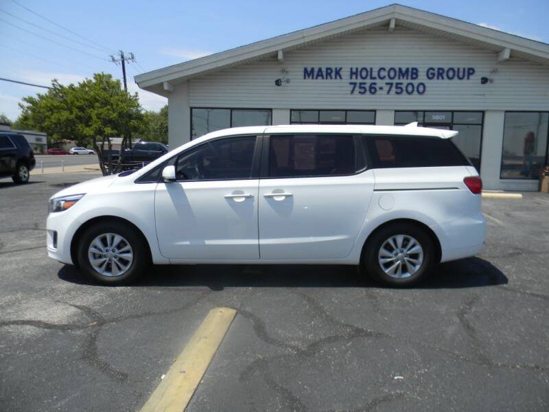 2016 Kia Sedona for sale at MARK HOLCOMB  GROUP PRE-OWNED in Waco TX