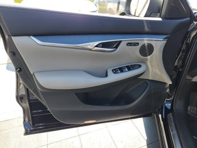 2025 Infiniti QX50 Luxe