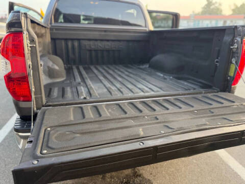 2016 Toyota Tundra SR5