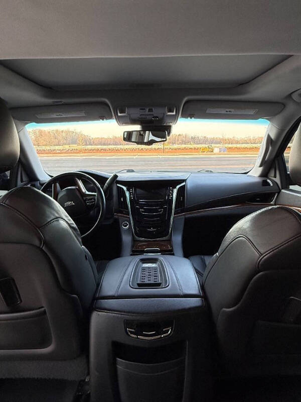 2016 Cadillac Escalade ESV Luxury Collection