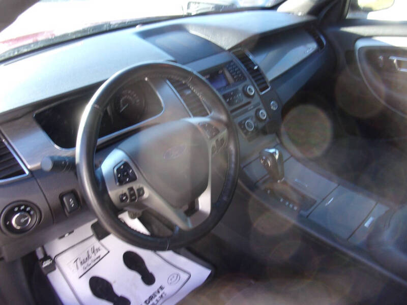 2014 Ford Taurus SEL