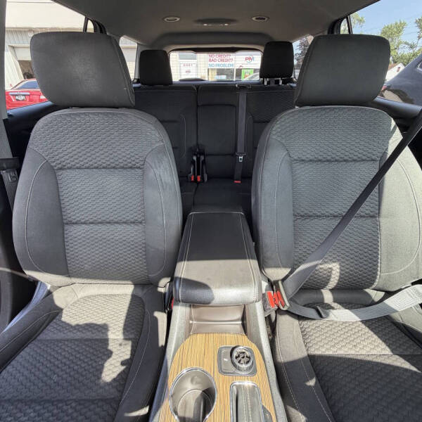2017 GMC Acadia SLE-2