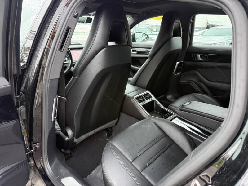 2017 Porsche Panamera
